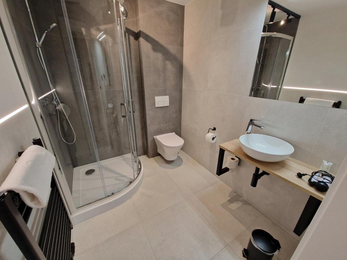 Sniezynka Bed & Breakfast Щирк Екстериор снимка