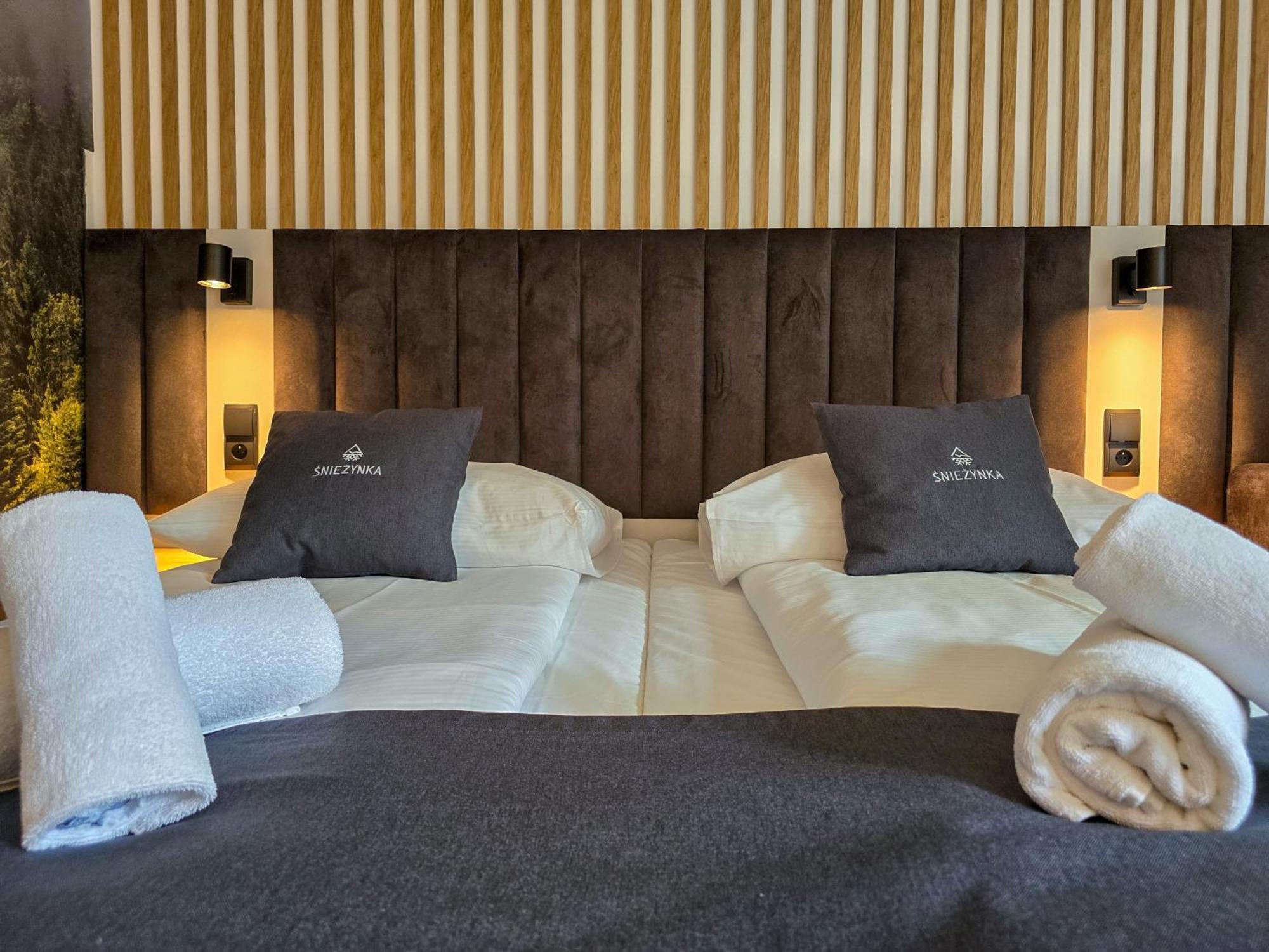 Sniezynka Bed & Breakfast Щирк Екстериор снимка