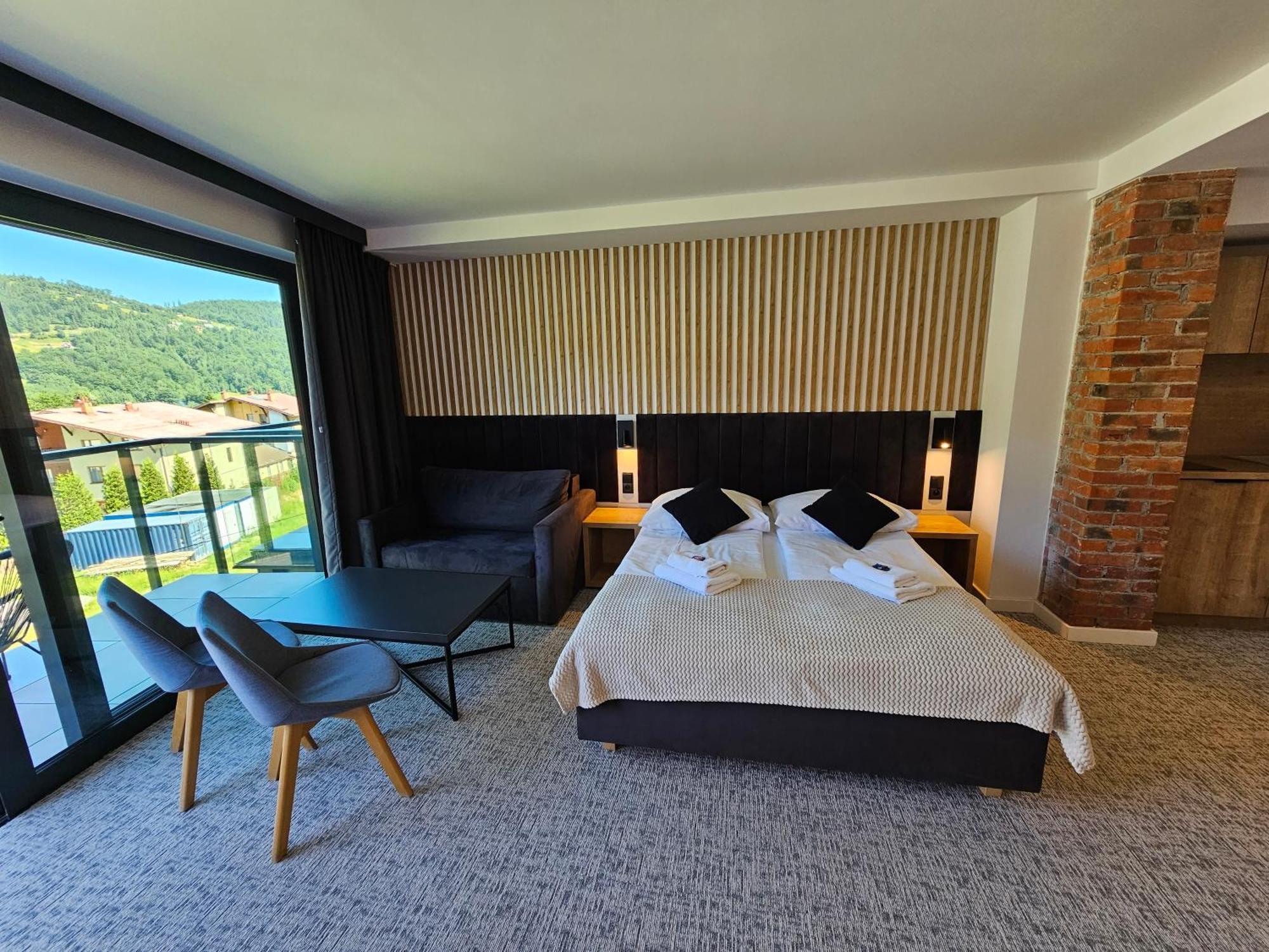 Sniezynka Bed & Breakfast Щирк Екстериор снимка